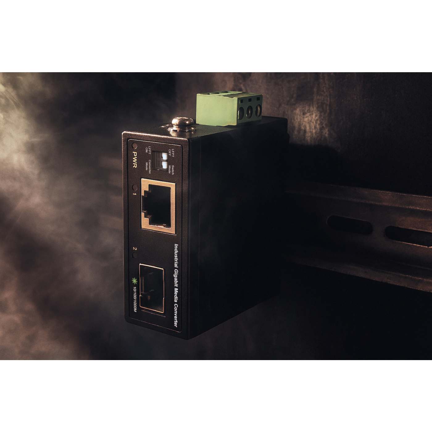 Industrial Gigabit Media Converter Image 8