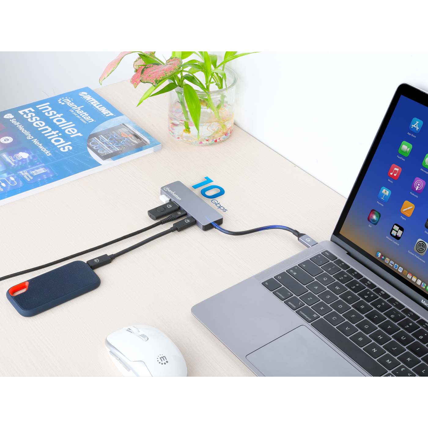 4-Port 10G USB-A / USB-C Combo Hub 2x2 Image 2